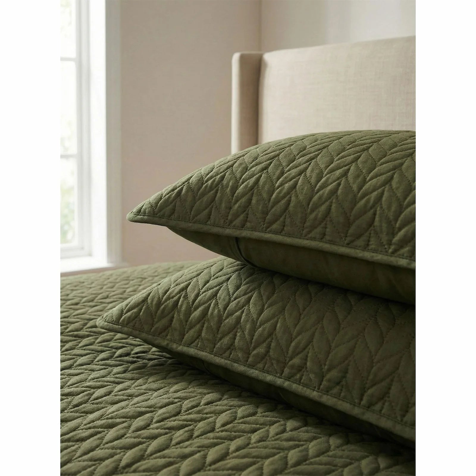 LuxeCotton Heritage Olive Bedspread with Pillow Covers
